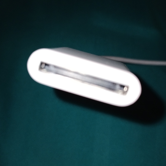 Lighting Adapter Cable To 30 Pin Charge Synchronisation. White. Iphone - Picture 3 of 7